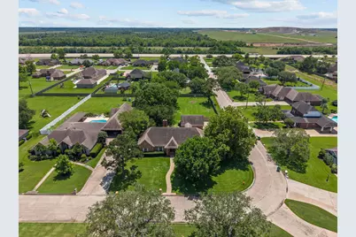 616 Westwood Circle, La Marque, TX 77568 - Photo 4
