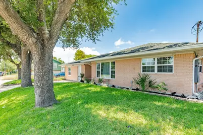 1302 56th Street, Galveston, TX 77551 - Photo 4