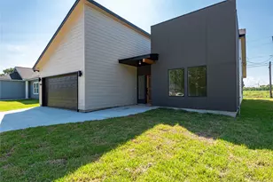 1304 Sailfish Dr, Bay City, TX 77414 - Photo 2