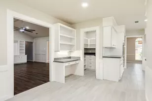 128 Catalpa St, Lake Jackson, TX 77566 - Photo 22