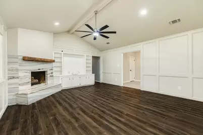 128 Catalpa Street, Lake Jackson, TX 77566 - Photo 8