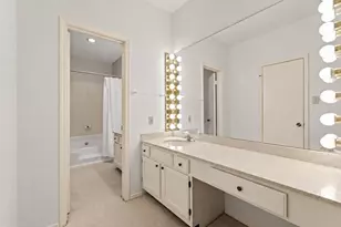 17491 Red Oak Dr, Houston, TX 77090 - Photo 12