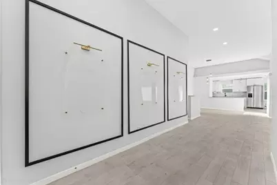 7810 Poitiers Drive, Houston, TX 77071 - Photo 2