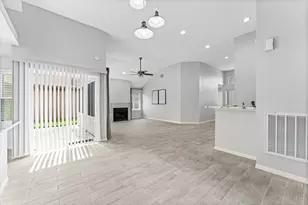 7810 Poitiers Dr, Houston, TX 77071 - Photo 8