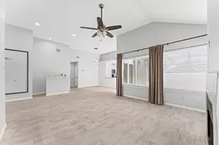 7810 Poitiers Dr, Houston, TX 77071 - Photo 6