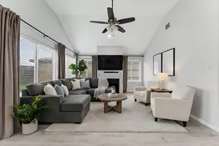 7810 Poitiers Dr, Houston, TX 77071 - Photo 4