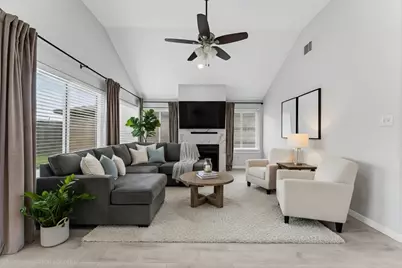 7810 Poitiers Drive, Houston, TX 77071 - Photo 4