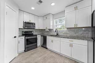7810 Poitiers Dr, Houston, TX 77071 - Photo 10