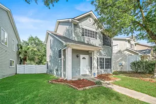 15931 S Alley Ct, Houston, TX 77082 - Photo 2