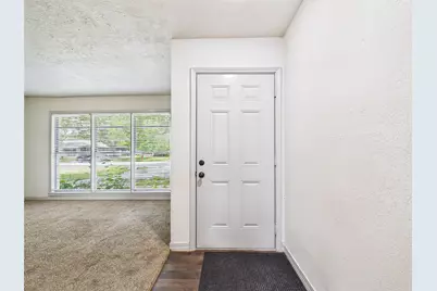 302 Sycamore Drive, Hitchcock, TX 77563 - Photo 4