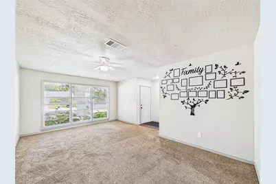 302 Sycamore Drive, Hitchcock, TX 77563 - Photo 8
