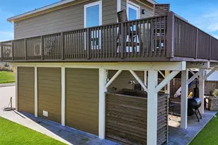 1322 Bahama Ln, Port Bolivar, TX 77650 - Photo 4