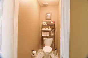 7911 Pelican Ln, Baytown, TX 77523 - Photo 18