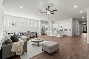 1212 Mystic Rdg Ct, Magnolia, TX 77354 - Photo 2