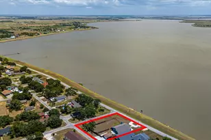 1809 E Bayshore Dr Dr, Palacios, TX 77465 - Photo 48