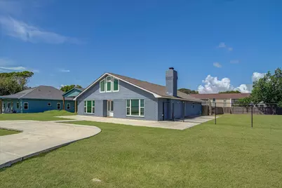 1809 E Bayshore Drive Drive, Palacios, TX 77465 - Photo 1