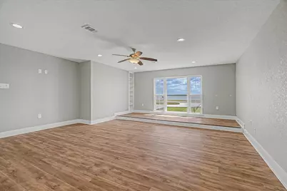 1809 E Bayshore Drive Drive, Palacios, TX 77465 - Photo 32