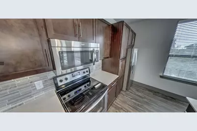 2910 Milam Street #1335, Houston, TX 77006 - Photo 2