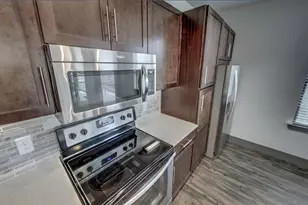 2910 Milam St, Houston, TX 77006 - Photo 2