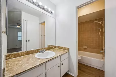 768 Memorial Mews Street #4, Houston, TX 77079 - Photo 8