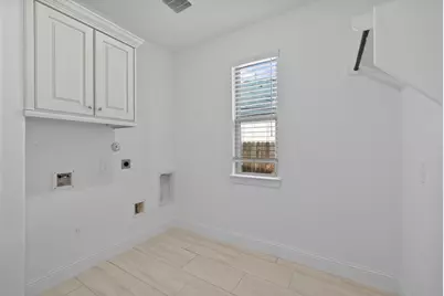 1021 Lakemont Bend Lane, Pinehurst, TX 77362 - Photo 16