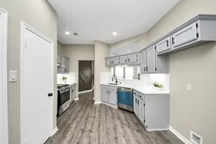 11830 Plumpoint Dr, Houston, TX 77099 - Photo 24