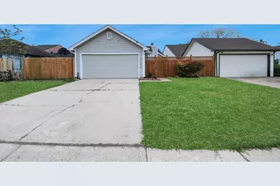 11830 Plumpoint Drive, Houston, TX 77099 - Photo 2