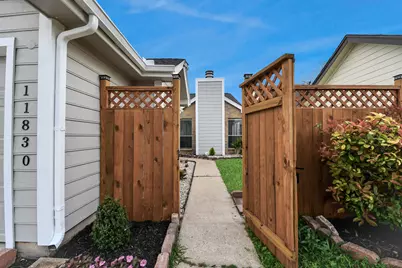 11830 Plumpoint Drive, Houston, TX 77099 - Photo 4