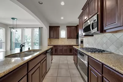 2 Maitland Court, The Woodlands, TX 77354 - Photo 10