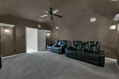 2 Maitland Court, The Woodlands, TX 77354 - Photo 34
