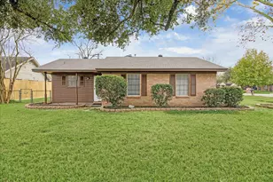 431 Hummingbird Ln, Houston, TX 77060 - Photo 2