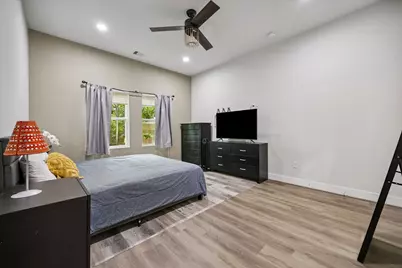 122 E 33rd Street, Houston, TX 77018 - Photo 10