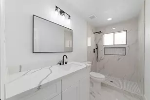 13330 Agarita Ln, Houston, TX 77083 - Photo 8