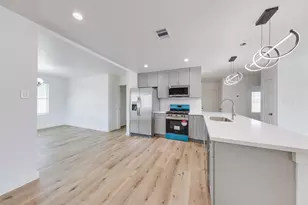 3635 Ward St, Houston, TX 77021 - Photo 10