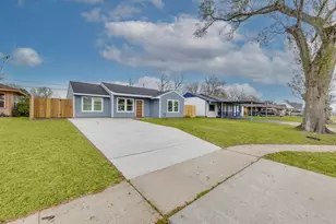 3635 Ward St, Houston, TX 77021 - Photo 6