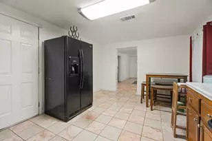 4514 E 24th E St, Dickinson, TX 77539 - Photo 14