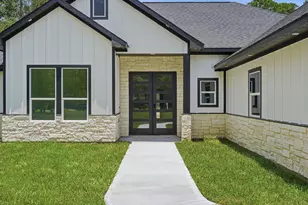 13081 Crystal Trail, Conroe, TX 77306 - Photo 2