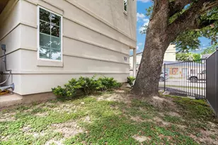 104 W Drew St, Houston, TX 77006 - Photo 6