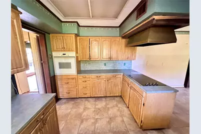 300 Holly Drive, Baytown, TX 77520 - Photo 10