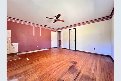 300 Holly Drive, Baytown, TX 77520 - Photo 18
