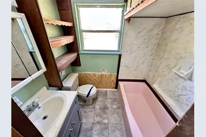 300 Holly Drive, Baytown, TX 77520 - Photo 20