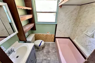 300 Holly Dr, Baytown, TX 77520 - Photo 20