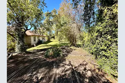 300 Holly Drive, Baytown, TX 77520 - Photo 28