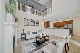 2011 Spring Cedar Ln, Houston, TX 77077 - Photo 10