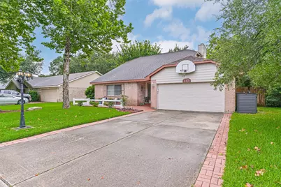 115 Lazy Hollow Drive, League City, TX 77573 - Photo 2