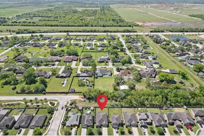 405 Hawks View Drive, Texas City, TX 77568 - Photo 24