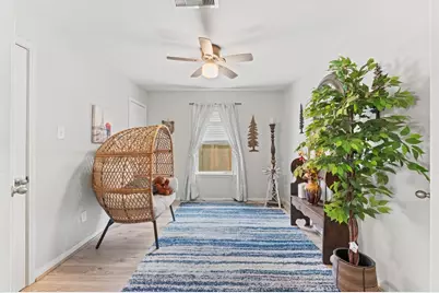 405 Hawks View Drive, Texas City, TX 77568 - Photo 6