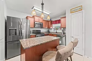 405 Hawks View Dr, Texas City, TX 77568 - Photo 8