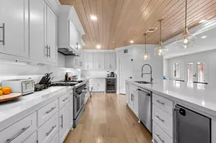 2147 Colquitt St, Houston, TX 77098 - Photo 6