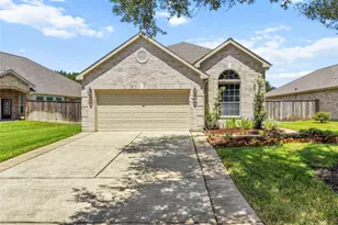 1225 N Riviera Cir, Pearland, TX 77581 - Photo 2